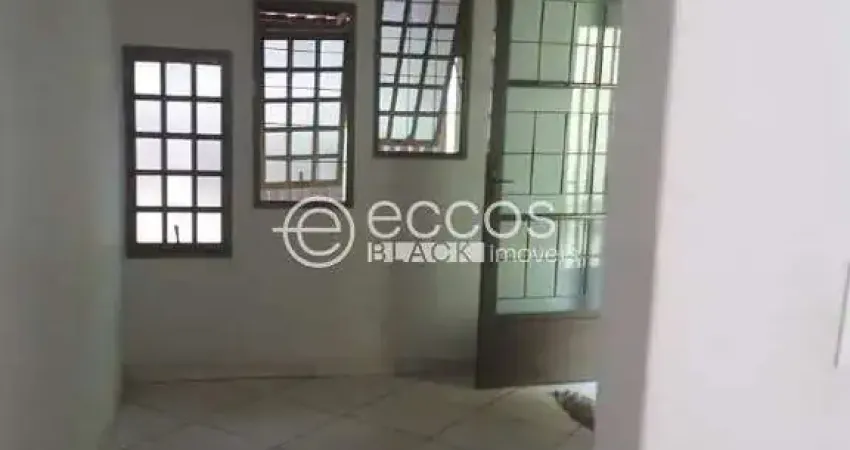 Casa à venda, 4 quartos, 1 suíte, 2 vagas, jardim das palmeiras - uberlândia/mg