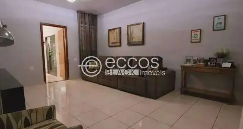 Casa à venda, 3 quartos, 1 suíte, 2 vagas, santa rosa - uberlândia/mg
