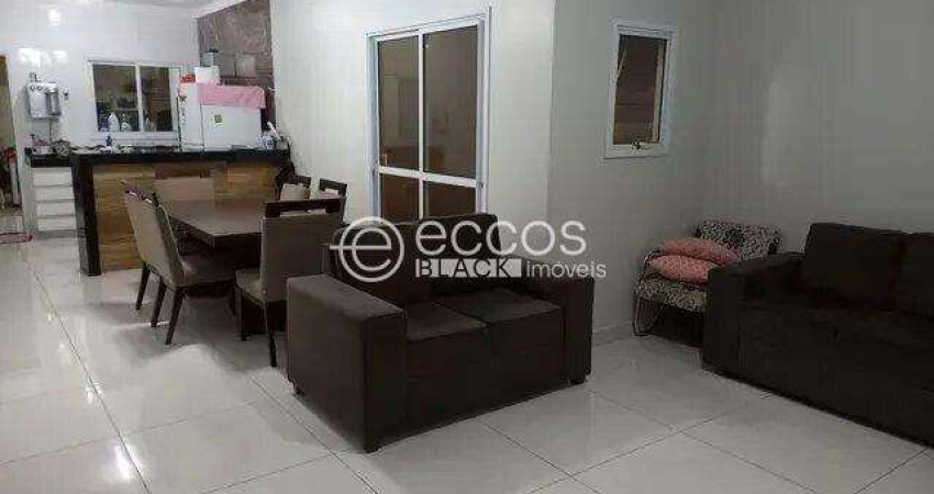 Casa em condomínio à venda, 3 quartos, 1 suíte, 2 vagas, Jardim Holanda - Uberlândia/MG