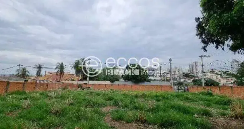 Terreno à venda na Rua Olegário Maciel, 358, Centro, Uberlândia