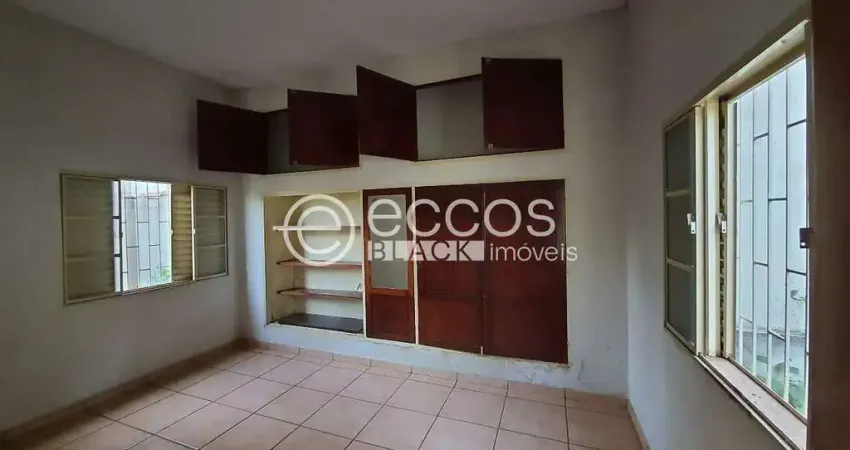 Casa com 3 quartos à venda na Rua Duque de Caxias, 1142, Lidice, Uberlândia