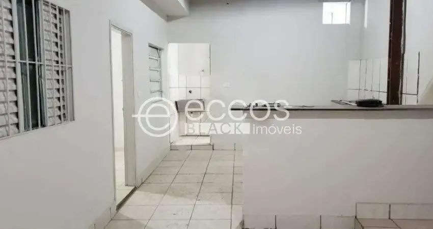 Casa à venda, 2 quartos, 4 vagas, osvaldo rezende - uberlândia/mg