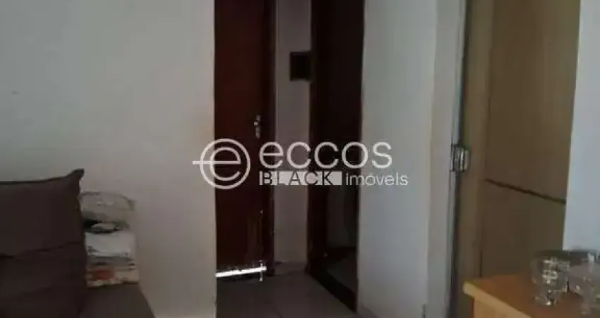 Casa à venda, 3 quartos, 1 suíte, 1 vaga, aclimação - uberlândia/mg