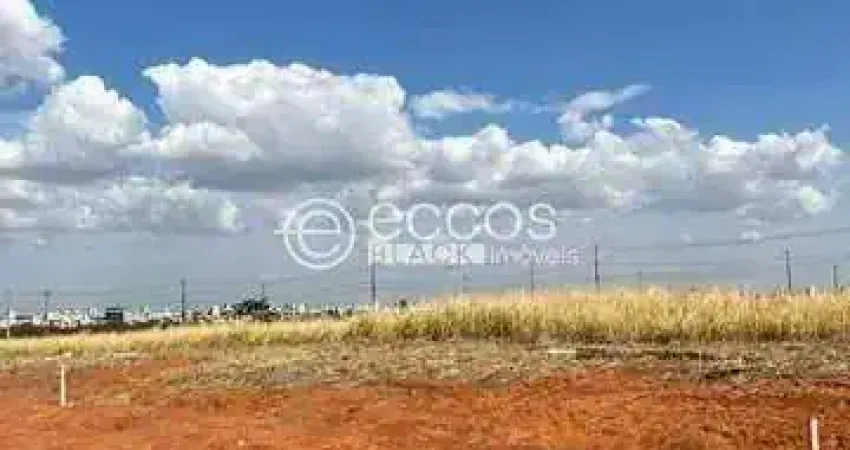 Terreno à venda na Rua Aquarela, 70, Alto Umuarama, Uberlândia