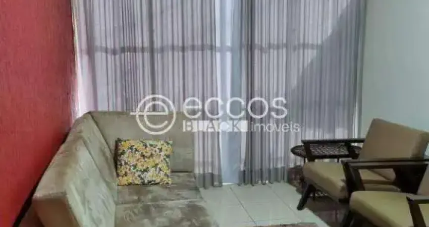 Casa à venda, 5 quartos, 1 suíte, 5 vagas, Osvaldo Rezende - Uberlândia/MG