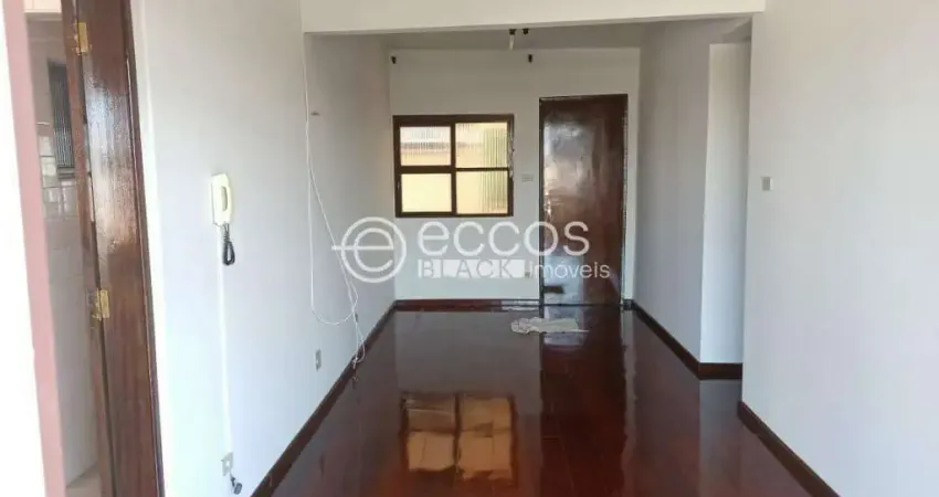 Apartamento à venda, 3 quartos, 1 suíte, Martins - Uberlândia/MG