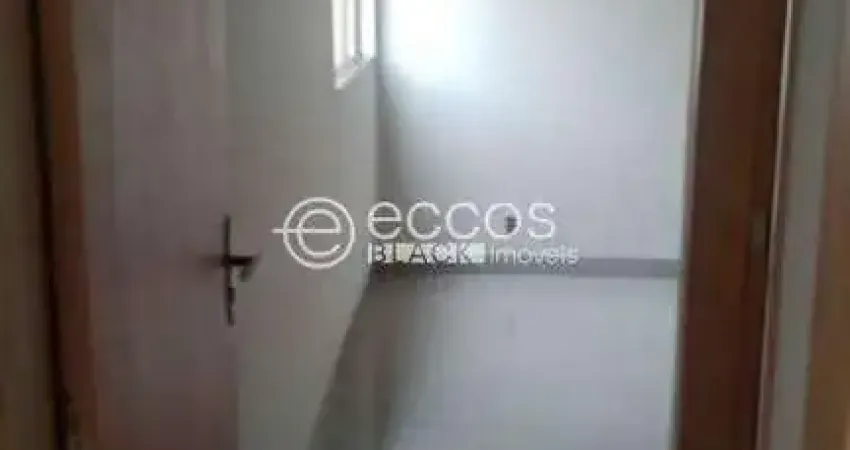 Casa à venda, 2 quartos, 1 suíte, 2 vagas, loteamento monte hebron - uberlândia/mg