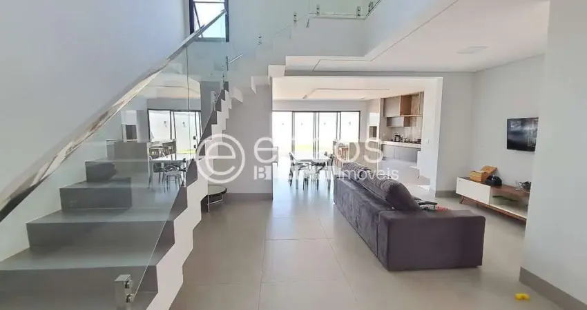 Casa em condomínio à venda, 4 quartos, 4 suítes, 2 vagas, alto umuarama - uberlândia/mg