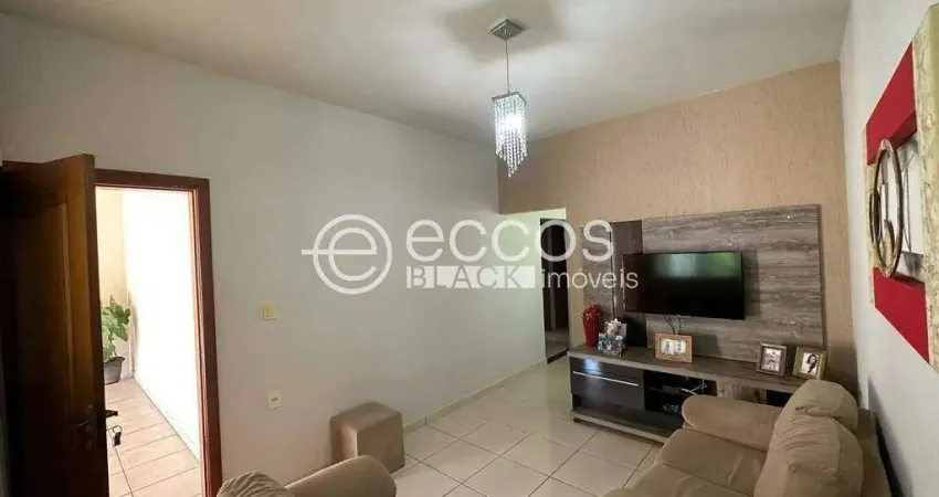 Casa à venda, 3 quartos, 1 suíte, 2 vagas, lagoinha - uberlândia/mg