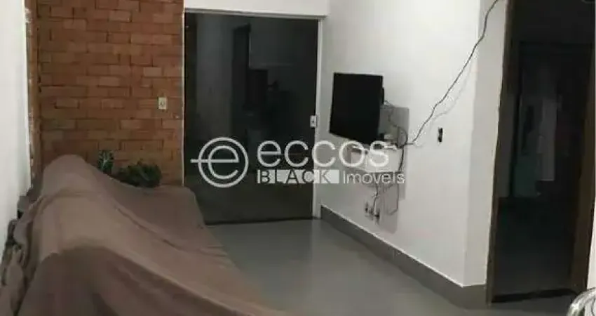 Casa à venda, 3 quartos, jardim das palmeiras - uberlândia/mg