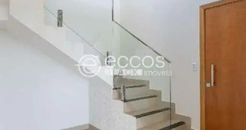 APARTAMENTO DUPLEX à venda, 3 quartos, 1 suíte, 2 vagas, Novo Mundo - Uberlândia/MG
