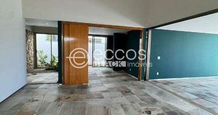 Casa em condomínio à venda, 4 quartos, 4 suítes, 6 vagas, Nova Uberlândia - Uberlândia/MG