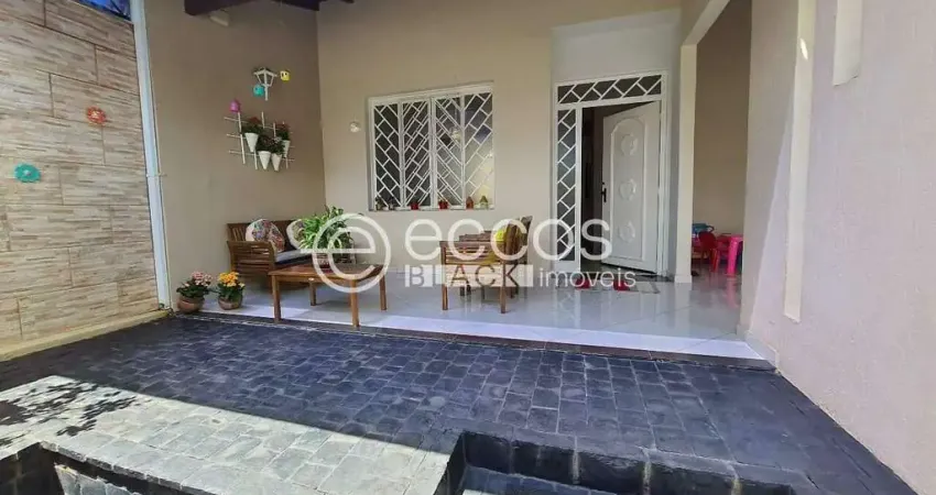 Casa à venda, 3 quartos, 1 suíte, 2 vagas, vigilato pereira - uberlândia/mg