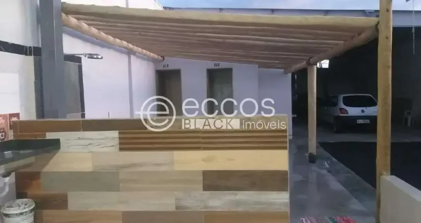 Casa com 1 quarto à venda na Rua Ana Batista, 766, Vieno, Araguari