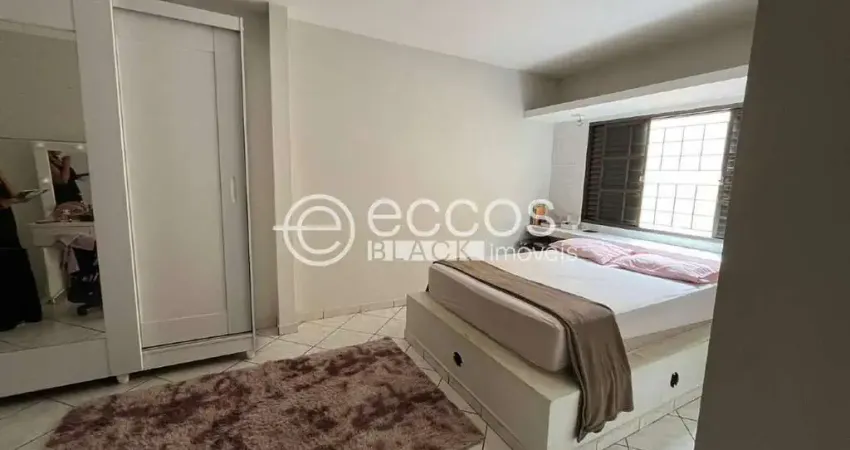 Casa à venda, 3 quartos, 1 suíte, 2 vagas, vila satélite - uberlândia/mg
