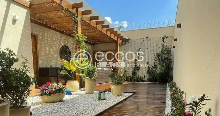Casa à venda, 3 quartos, 1 suíte, 2 vagas, santa mônica - uberlândia/mg