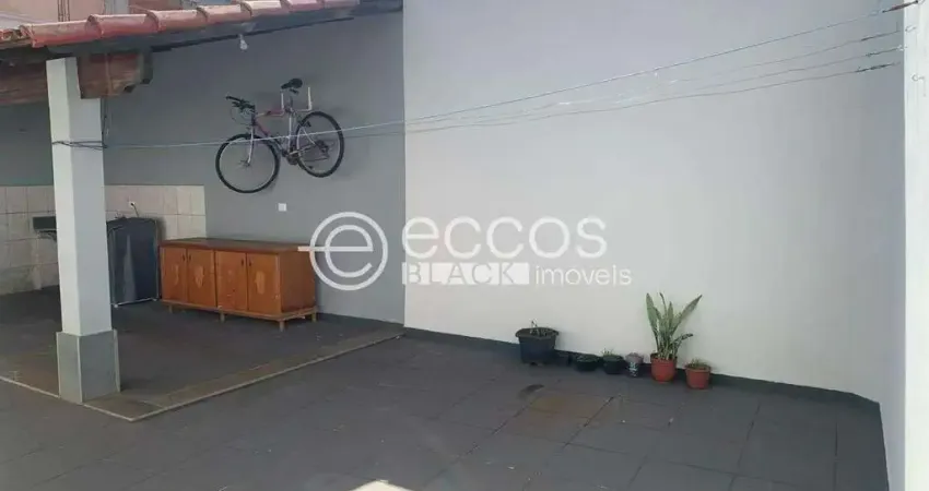 Casa à venda, 3 quartos, 1 suíte, 2 vagas, jardim patrícia - uberlândia/mg