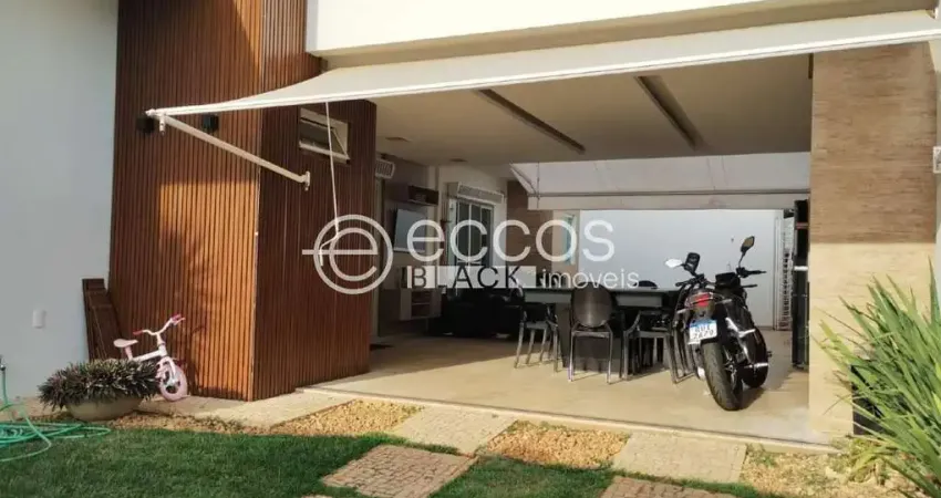 Casa em condomínio à venda, 3 quartos, 1 suíte, 2 vagas, Aclimação - Uberlândia/MG
