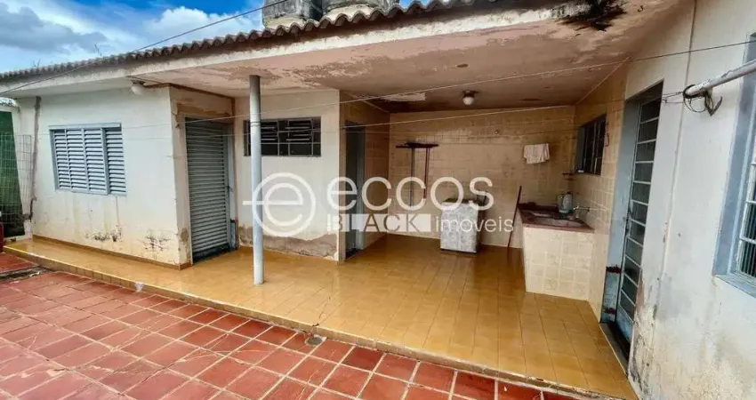 Casa à venda, 5 quartos, 1 suíte, 2 vagas, lídice - uberlândia/mg