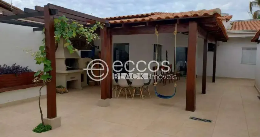 Casa à venda, 3 quartos, 1 suíte, 3 vagas, jardim karaíba - uberlândia/mg