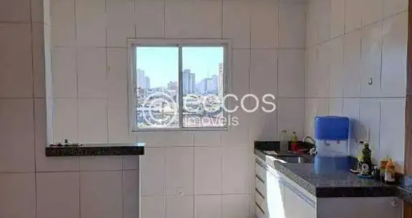 Apartamento à venda, 2 quartos, 1 suíte, 1 vaga, Osvaldo Rezende - Uberlândia/MG