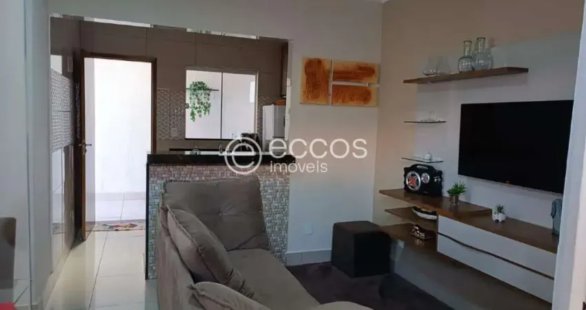 Casa à venda, 2 quartos, 1 vaga, Santa Rosa - Uberlândia/MG