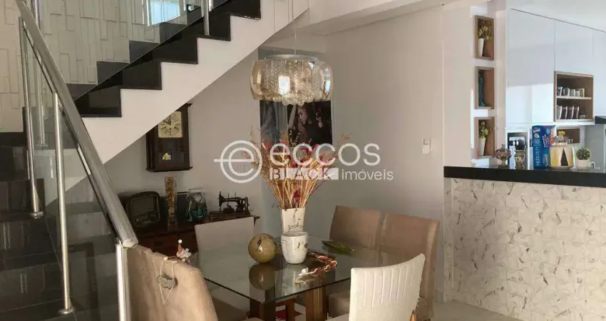Cobertura à venda, 3 quartos, 1 suíte, 2 vagas, Patrimônio - Uberlândia/MG