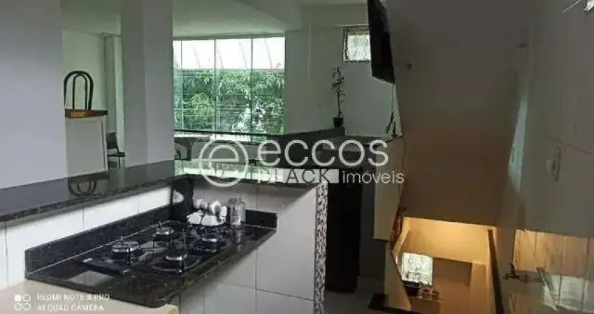 Casa à venda, 4 quartos, 1 suíte, 3 vagas, Santa Luzia - Uberlândia/MG