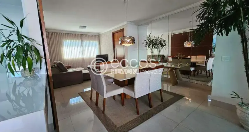 Casa à venda, 4 quartos, 3 suítes, Jardim Inconfidência - Uberlândia/MG