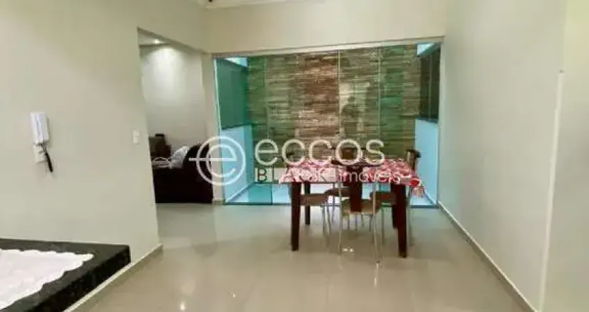 Casa à venda, 3 quartos, 1 suíte, 1 vaga, alto umuarama - uberlândia/mg