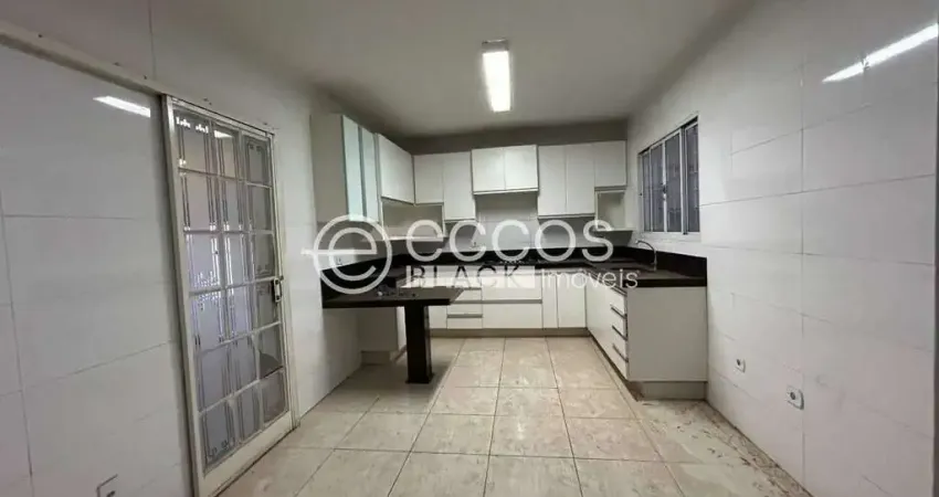Casa à venda, 3 quartos, 1 suíte, 2 vagas, cidade jardim - uberlândia/mg