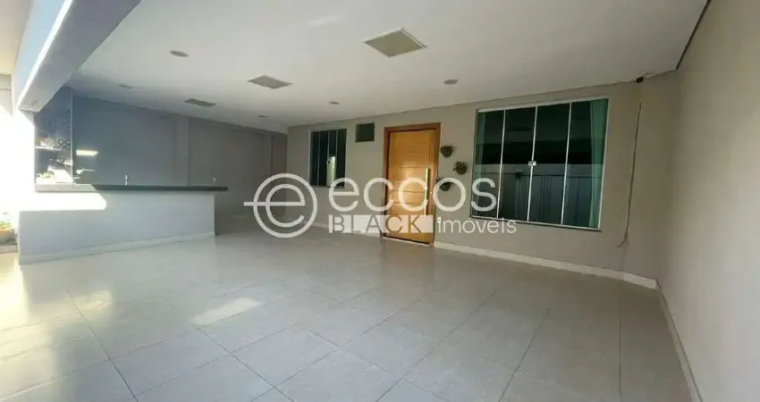 Casa à venda, 3 quartos, 1 suíte, 2 vagas, alto umuarama - uberlândia/mg