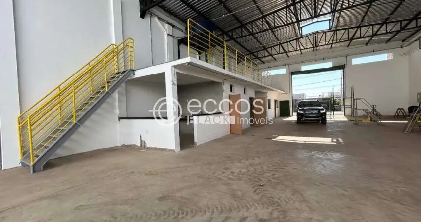 Barracão / Galpão / Depósito à venda na Rua Mário Quintana, --, Novo Mundo, Uberlândia