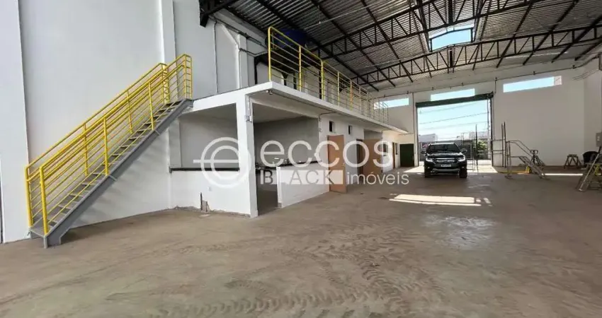 Barracão / Galpão / Depósito à venda na Rua Mário Quintana, 370, Novo Mundo, Uberlândia