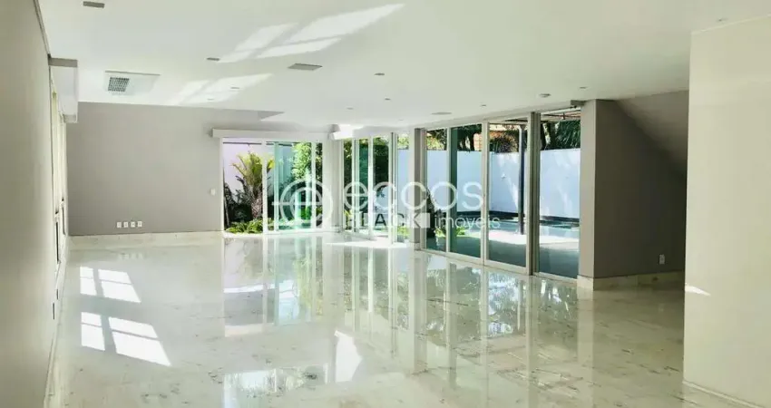 Casa à venda, 3 quartos, 3 suítes, 6 vagas, Belvedere - Belo Horizonte/MG