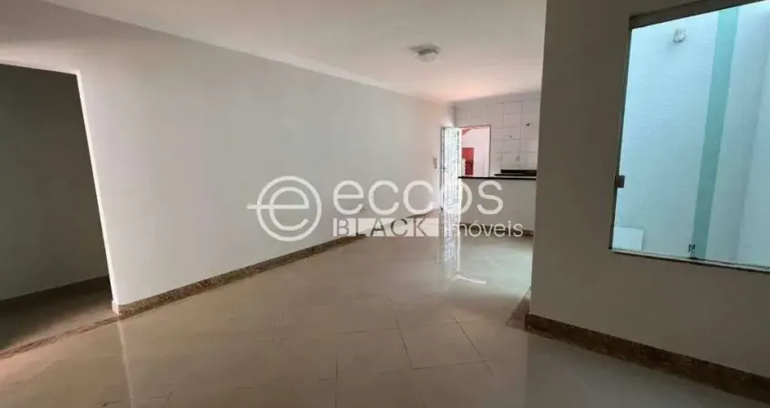 Casa à venda, 3 quartos, 1 suíte, 2 vagas, santa mônica - uberlândia/mg