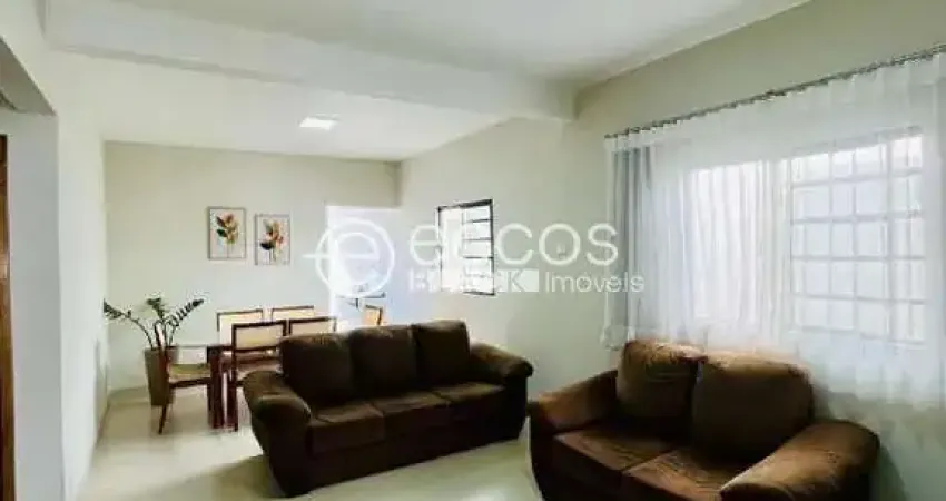 Casa à venda, 2 quartos, 2 vagas, presidente roosevelt - uberlândia/mg