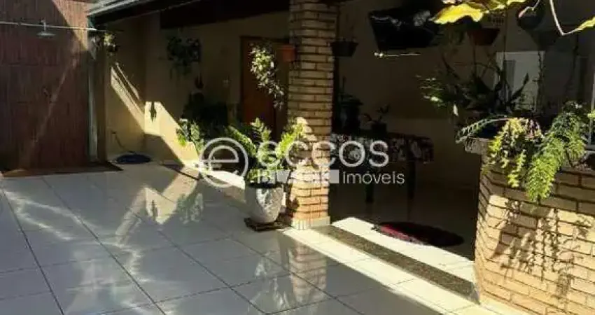 Casa à venda, 3 quartos, 1 suíte, 3 vagas, santa rosa - uberlândia/mg