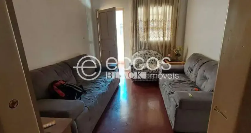 Casa com 3 quartos à venda na Rua Antônio Morais, 649, Cazeca, Uberlândia