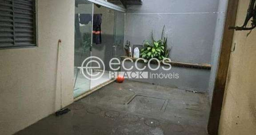 Casa em condomínio à venda, 2 quartos, 1 vaga, Minas Gerais - Uberlândia/MG