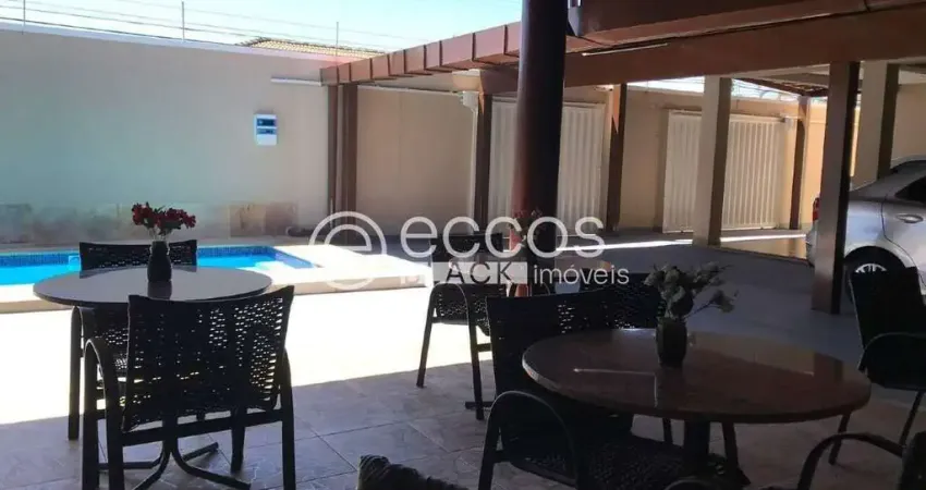 Casa à venda, 3 quartos, 1 suíte, 4 vagas, umuarama - uberlândia/mg