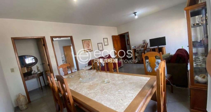 Apartamento à venda, 3 quartos, 1 suíte, 1 vaga, Osvaldo Rezende - Uberlândia/MG