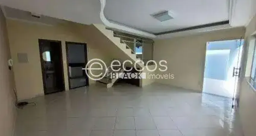 Casa para aluguel, 3 quartos, 4 vagas, alto umuarama - uberlândia/mg