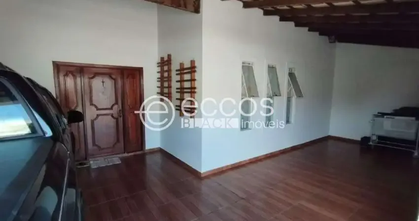 Casa à venda, 4 quartos, 3 suítes, 3 vagas, presidente roosevelt - uberlândia/mg