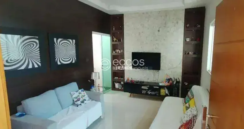 Casa à venda, 3 quartos, 1 suíte, 2 vagas, Jardim Botânico - Uberlândia/MG