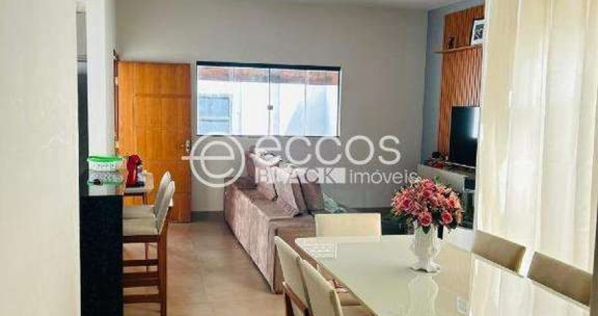 Casa à venda, 3 quartos, 2 suítes, 5 vagas, Alto Umuarama - Uberlândia/MG
