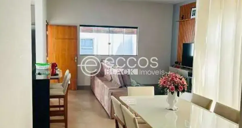 Casa à venda, 3 quartos, 2 suítes, 5 vagas, alto umuarama - uberlândia/mg