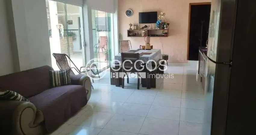 Casa à venda, 4 quartos, 2 suítes, 6 vagas, cidade jardim - uberlândia/mg