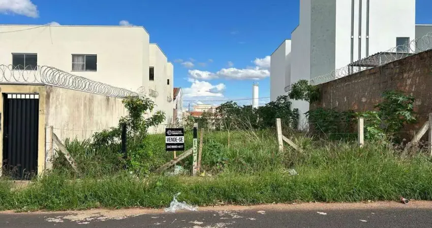 Terreno à venda na Rua Cecília Meireles, --, Jardim Ipanema I, Uberlândia