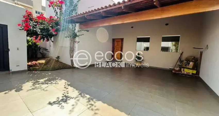 Casa à venda, 4 quartos, 1 suíte, 4 vagas, santa mônica - uberlândia/mg
